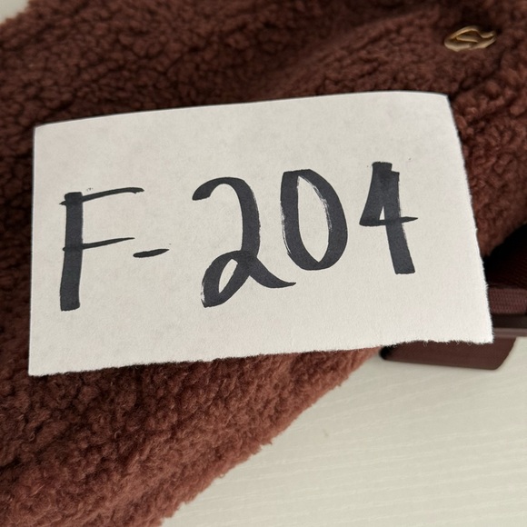 Lululemon Athletica Plum Sherpa Belt Bag - Picture 11 of 11